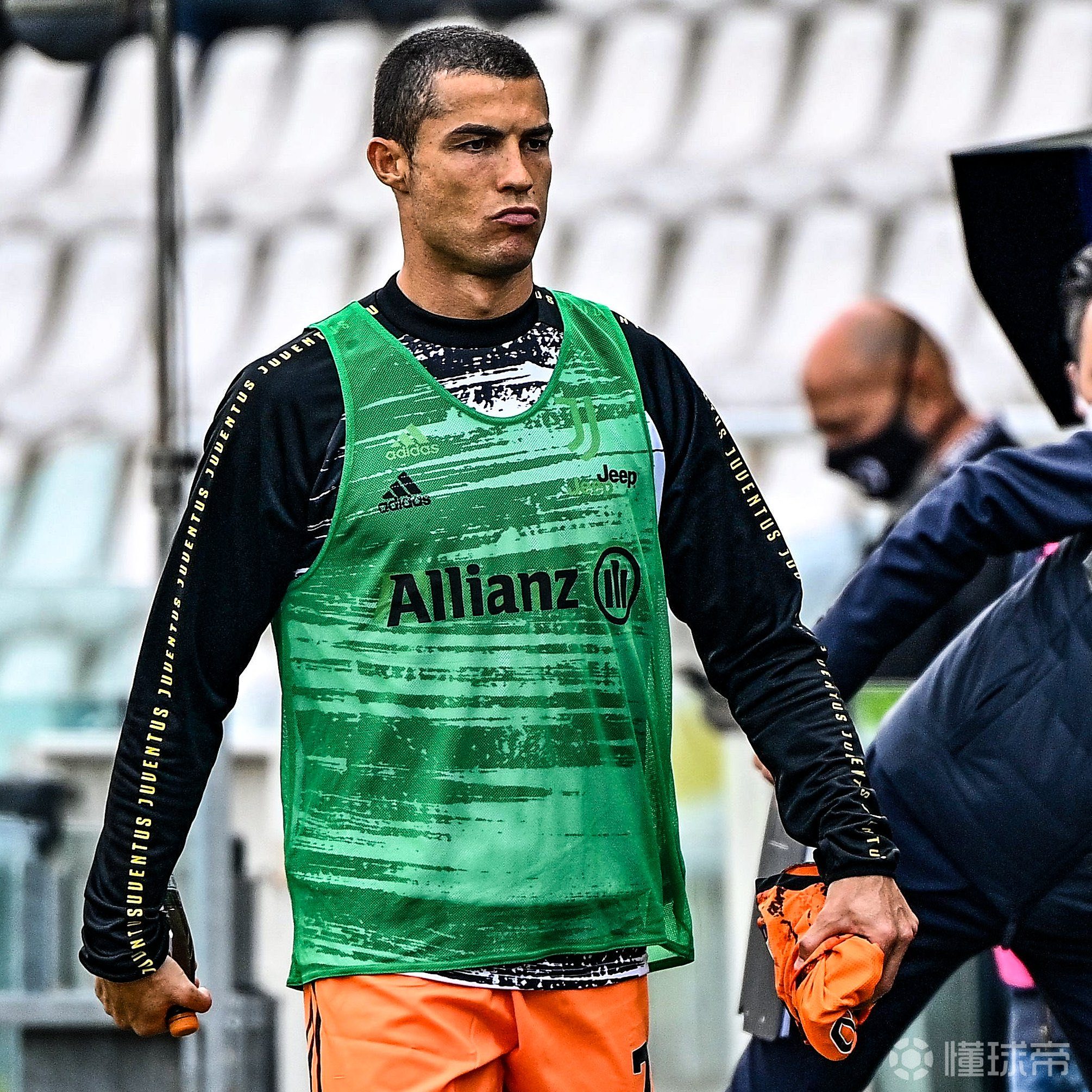 爱游戏-Uzi连续五场比赛得分超过赛事规则更新，尤文图斯挑战极限！的简单介绍