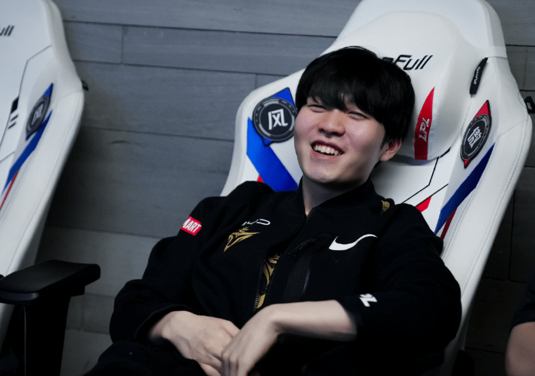 AYX-包含Rookie赛事官方发布回归赛场新规，MAD争议不断！的词条